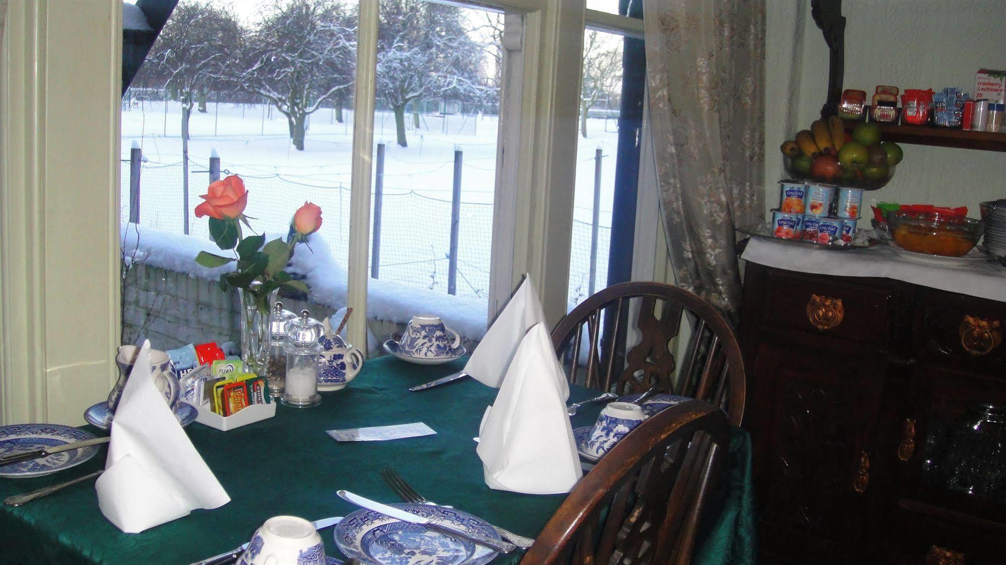 The Sycamore Guest House York Bagian luar foto